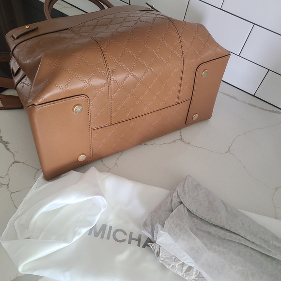 Gramercy Large Leather Satchel - Picture 4 of 5